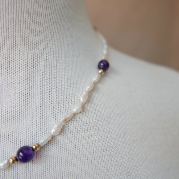 Vintage Pearl & Amethyst Necklace with 14K Gold Clasp - Picture 7 of 8